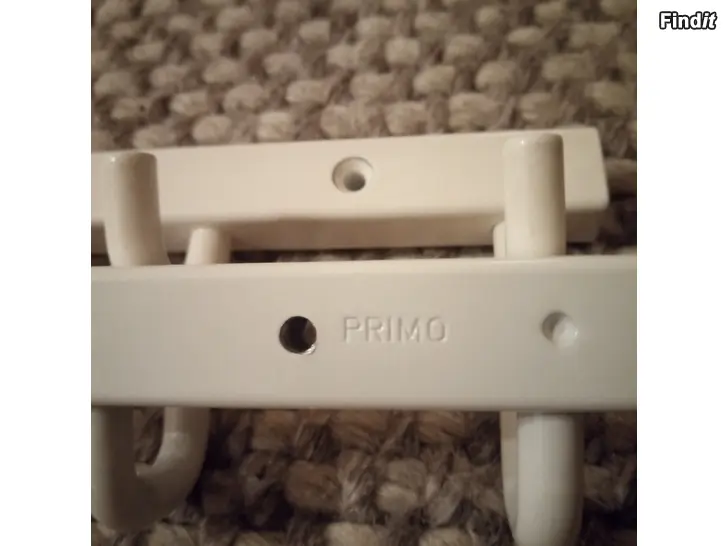 Myydään Pyyhe naulakot + vc paperi teline