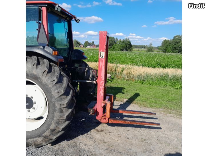 Säljes Trukkinostin/Lavanostin traktoriin