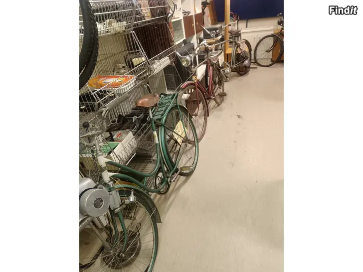 Myydään Antika samlar cyklar med hjälp motorer