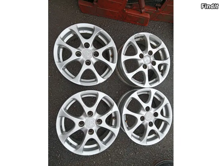 Myydään Toyota alut 5-13 et 39