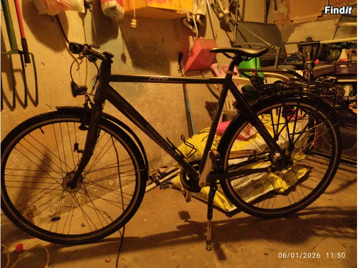 Myydään Titania Street Comfort cykel