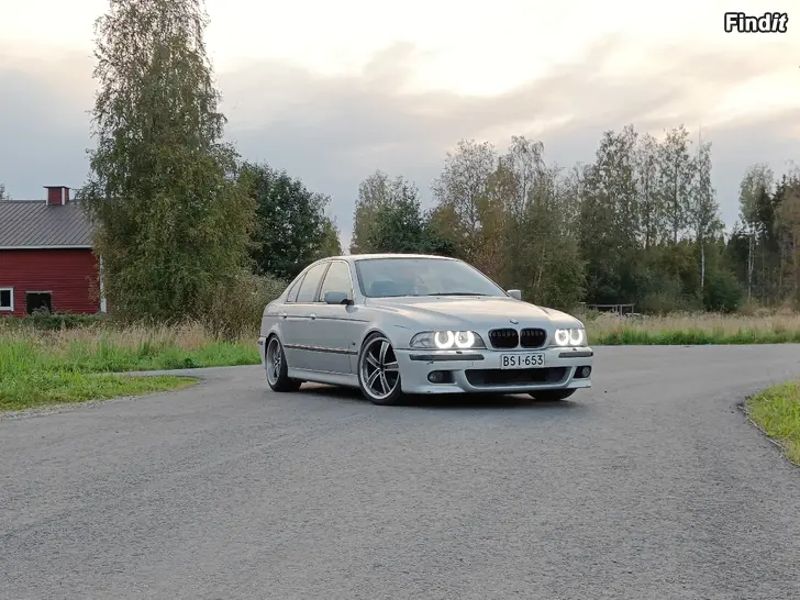 Säljes BMW 528I