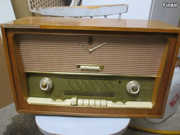 Myydään Putkiradiot