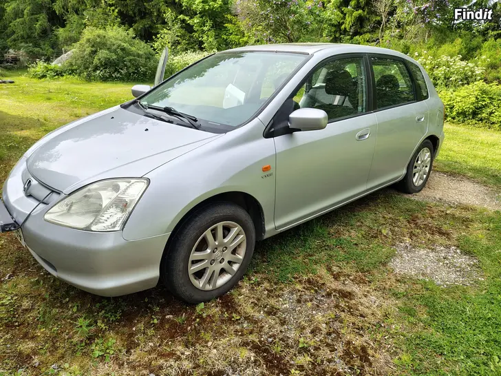 Myydään Honda Civic 1.6  Hyvä kulkija pienillä vioilla, yli 290tkm