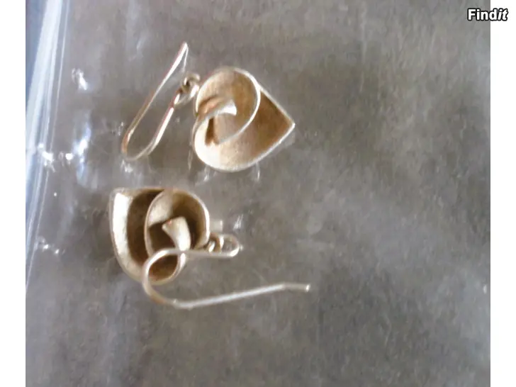 Myydään Korvakorut 925 Hopea