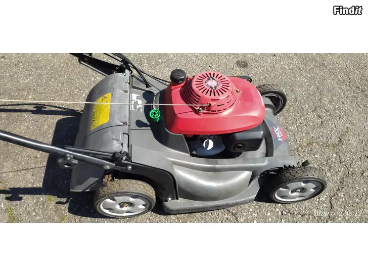 Säljes Stor Honda HRX 537 Gräsklippare