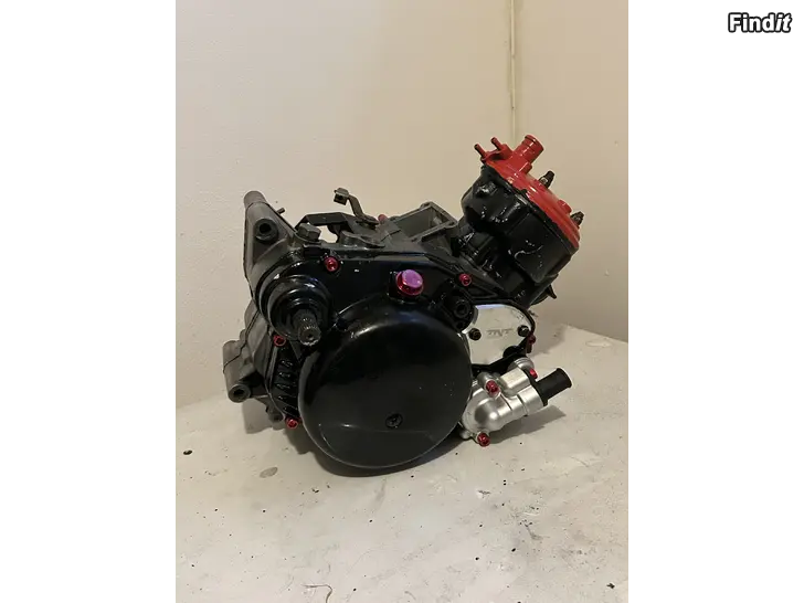 Myydään Minarelli Am6 moottori 50cc