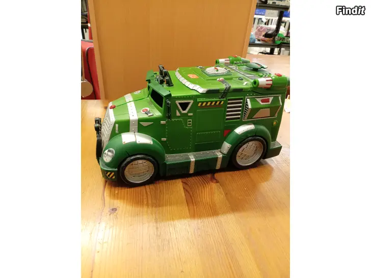 Myydään Iso TMNT auto