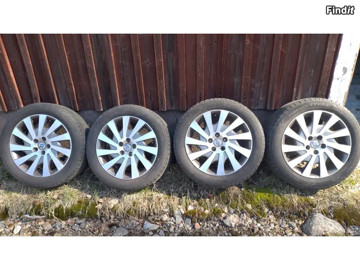 Säljes Volvo V70 sommardäck