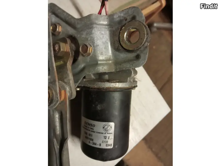 Myydään Fiat Stilo 2005 tuulilasin pyyhinmoottori 60511006 Denso