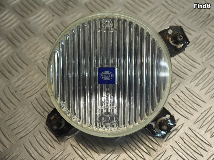 Myydään Volkswagen Golf II 86-91 sumuvalo umpio oikea 301124037O