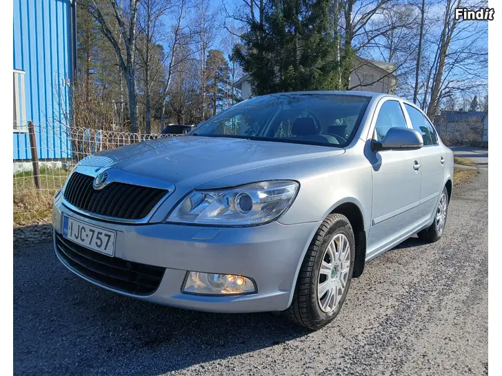 Myydään Tää on SIISTI Skoda Octavia 1,4 TSI Ambiente DSG Autom. Vaihto mahd. Traileri tai paku..