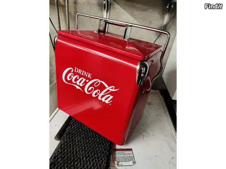 Myydään CocaCola kylmälaukku retro