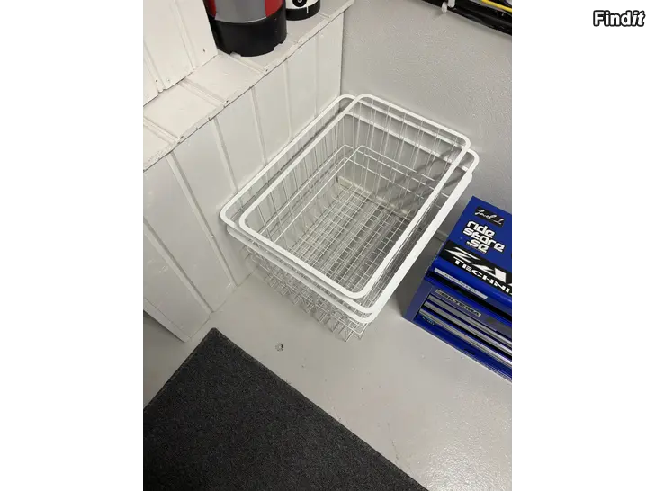 Säljes Metallkorgar till skåp