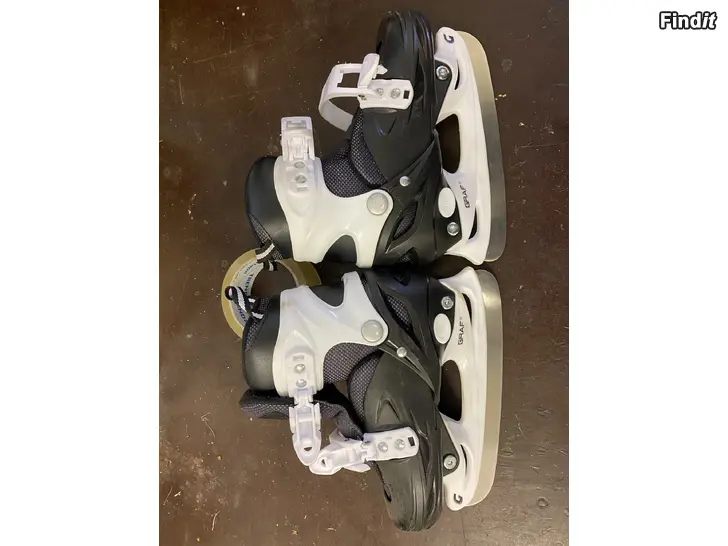 Säljes Skrinnskor justerbar storlek 30-33