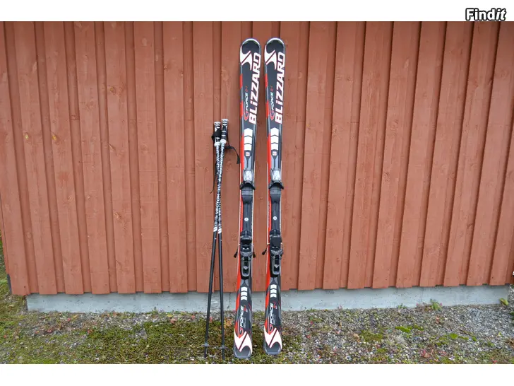 Myydään Laskettelusukset ja monot