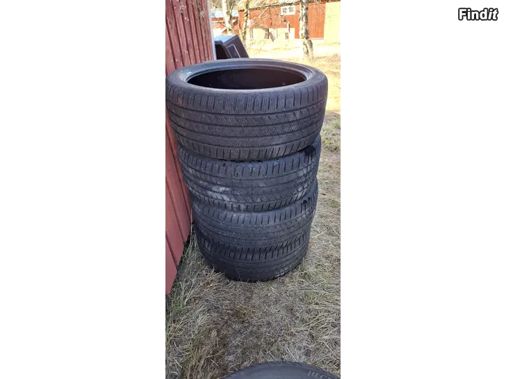 Säljes 245/40R20