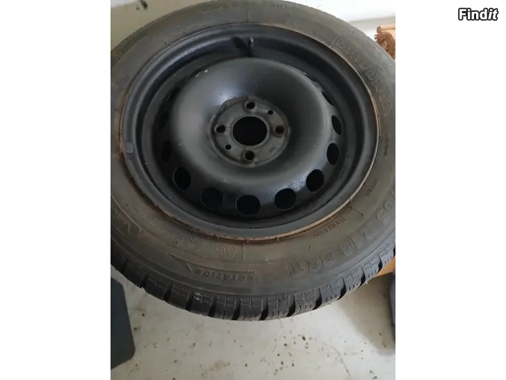 Myydään Fiat punton nastarenkaat