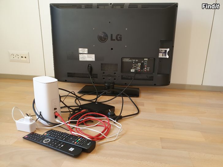 Myydään LG TV - kortinlukija - tv-boksi - modeemi