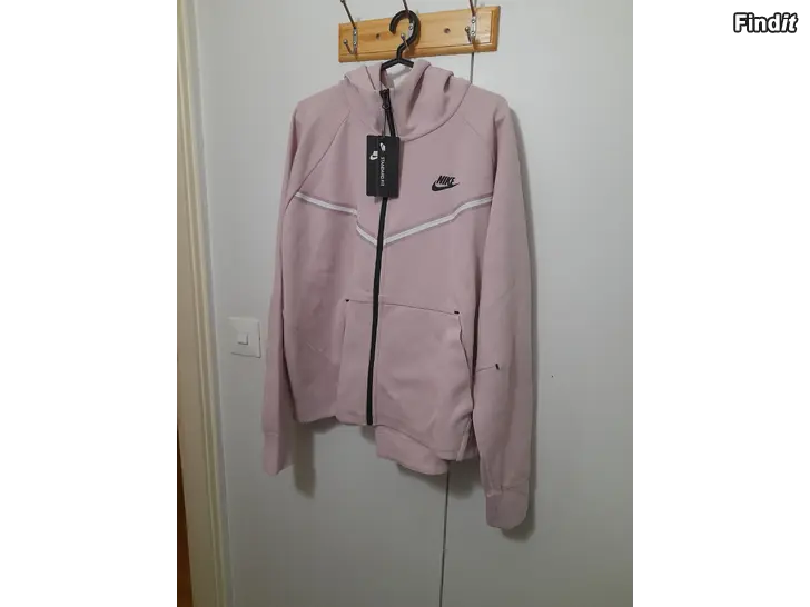 Säljes Nike Tech Fleece