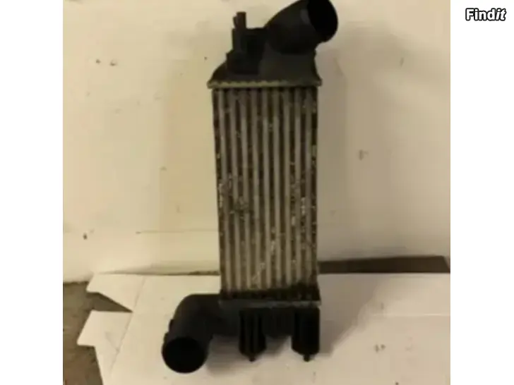 Myydään Välijäähdytin