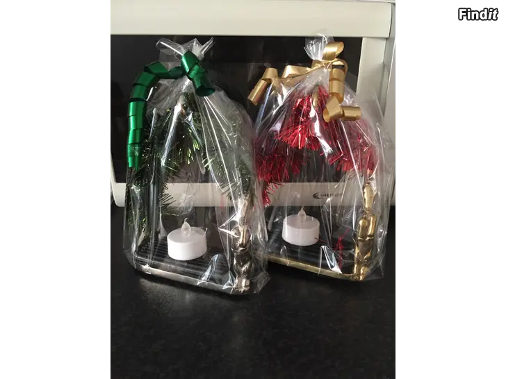 Myydään Jul prydnad med hästmotiv, batteri ljus