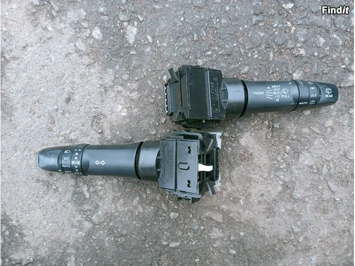 Myydään Mitsubishi Lancer 2010 monitoimivivut E380-013 tai E532-016