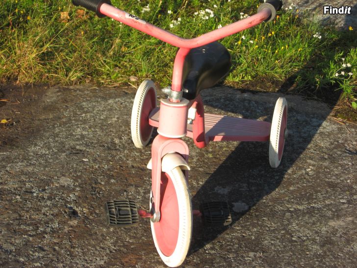 Myydään Barncykel trehjuling