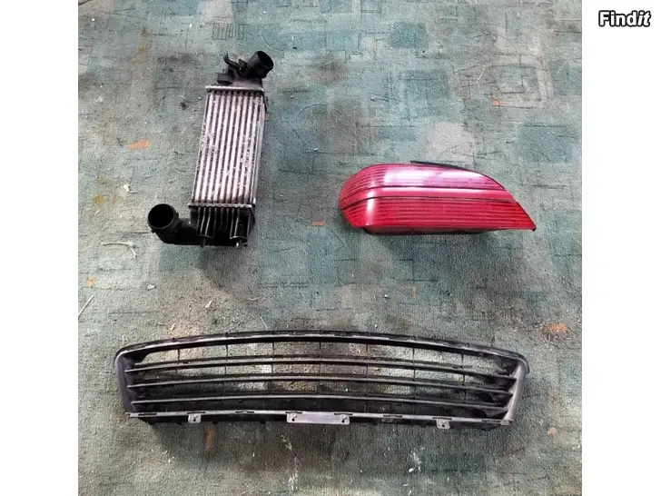 Säljes Välijäähdytin takaumpio puskurin ritilä