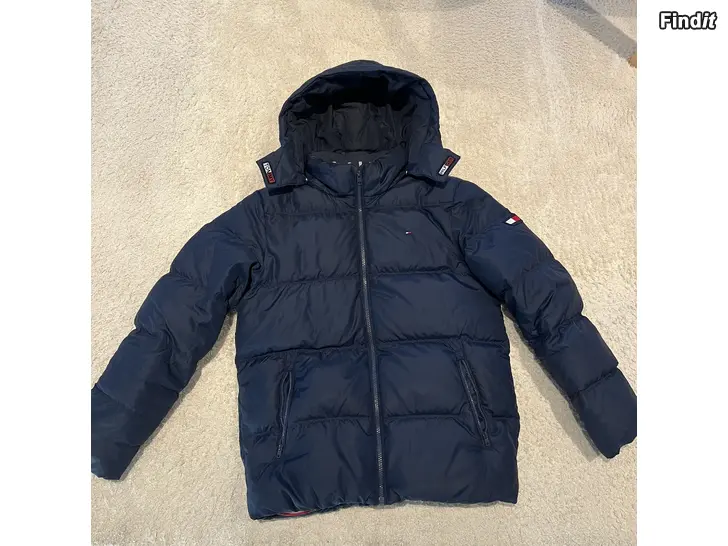 Säljes 164 cm Tommy Hilfiger Dunjacka