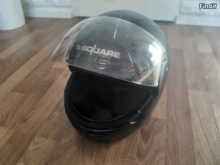 Säljes B-Square mopohjälm storlek s