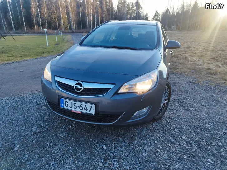 Myydään Opel Astra 1.4 turbo Farmari automaatti 2011