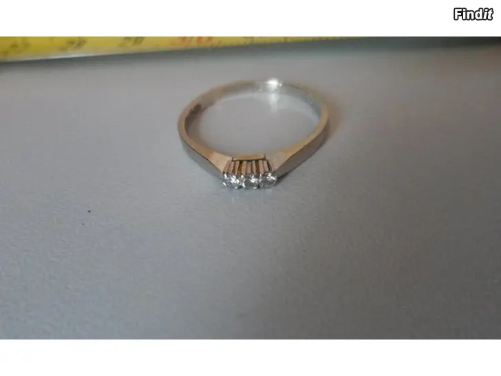 Myydään 18K Timanttisormus 0,06ct Kulta