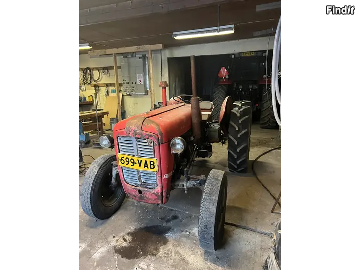 Myydään Massey Fergusson 35
