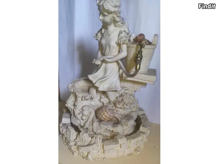 Myydään Suihkulähde tyttö figuuri patsas  57cm