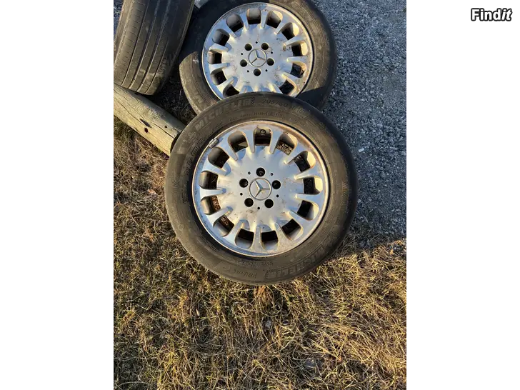 Myydään Mb aluvanteet 16. 205/60r16 kesärenkaat