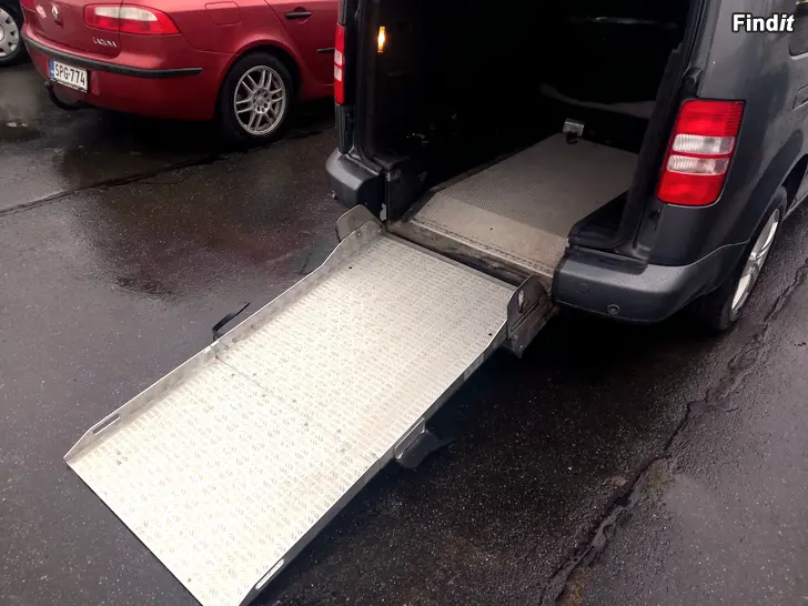 Myydään Volkswagen Caddy Maxi Comfortline 1.6 TDi 102hv Autom.Paku Invaluiskalla