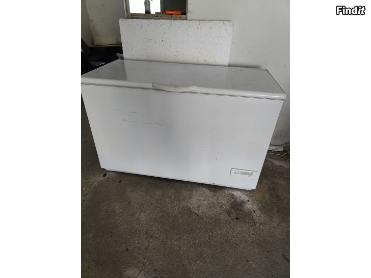 Myydään Electrolux arkkupakastin, 400l