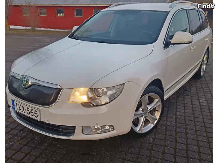 Säljes Skoda Superb katsastettu 26.2.25
