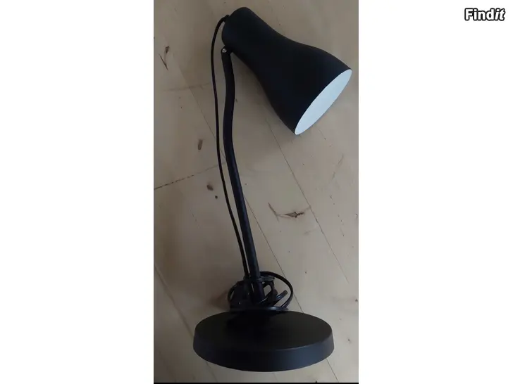 Säljes Bordslampa / Skrivbordslampa
