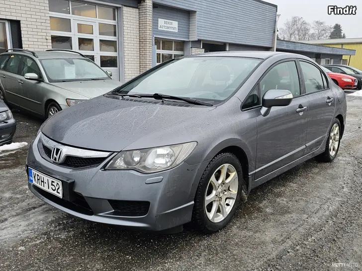 Myydään Honda Civic 4D 1,8i Comfort Business