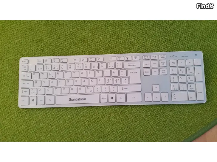 Myydään Langaton näppäimistö Sandstrom ja USB-vastaanotin -hinta 10e