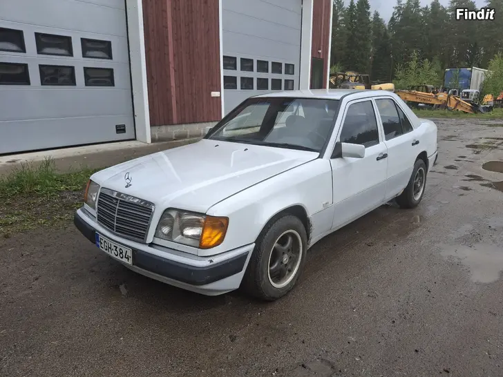 Säljes Mercedes w124 Nybesiktad