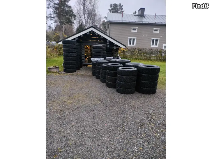 Myydään Hyviä nastarengas-sarjoja edullisesti