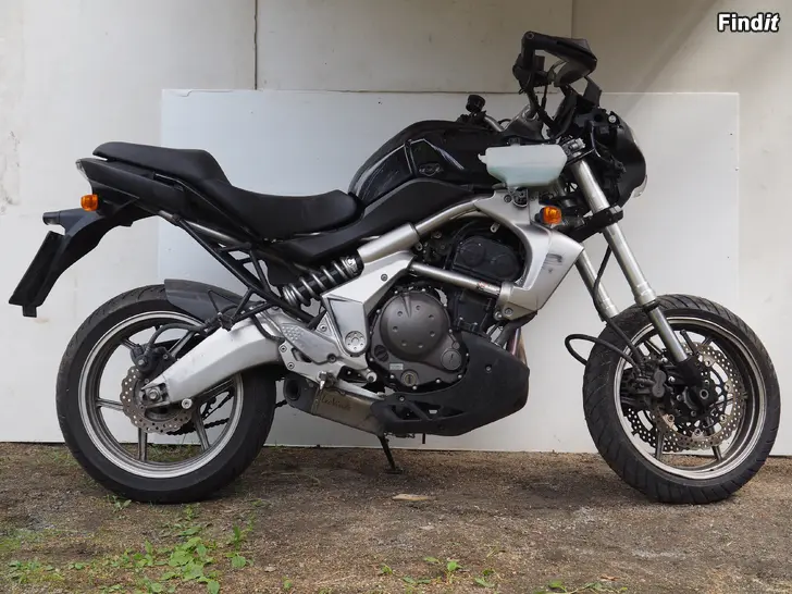 Myydään Kawasaki KLE 650 Versys 07-20 osia