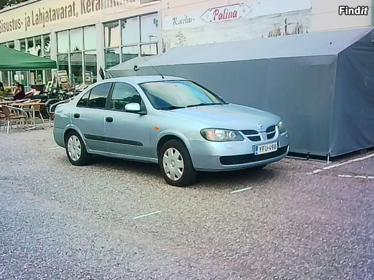 Myydään Nissan almera