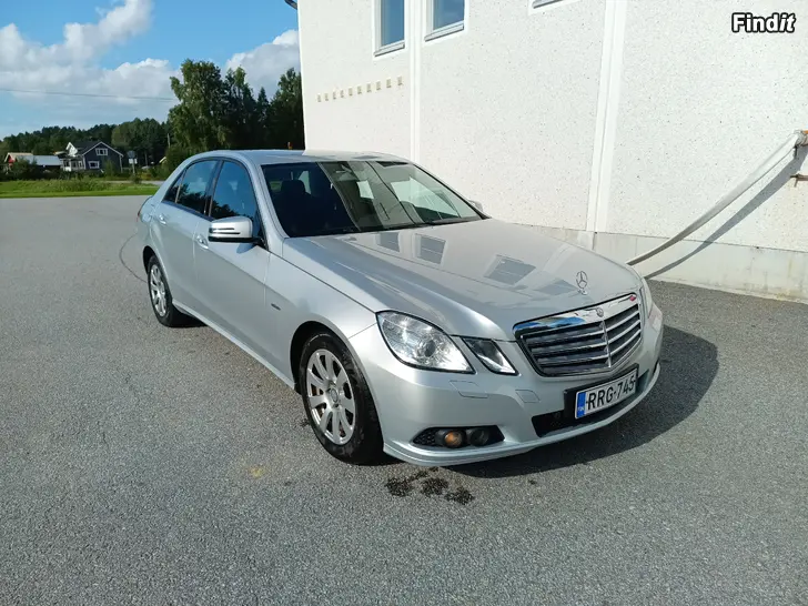 Myydään Mercedes E200 177000km