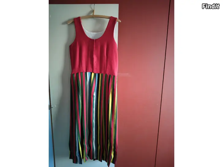 Säljes Pedersöre folkdräkt