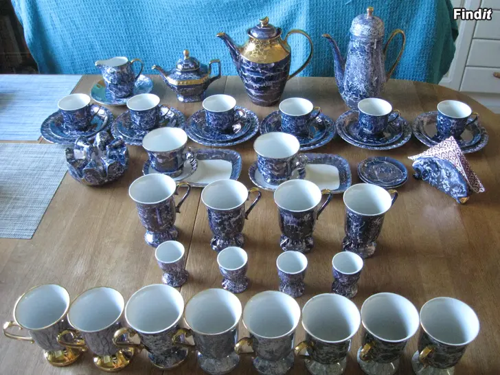 Myydään Käsinmaalattu kahvi/teeastiasto, sininen/kulta, Svea Lydman Vaasa, Hp. 60eur