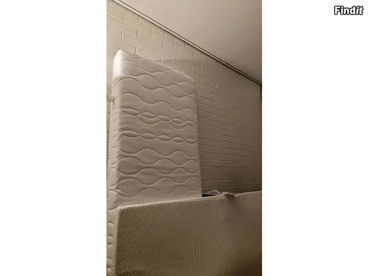 Säljes Resårmadrass + bäddmadrass 80x200cm